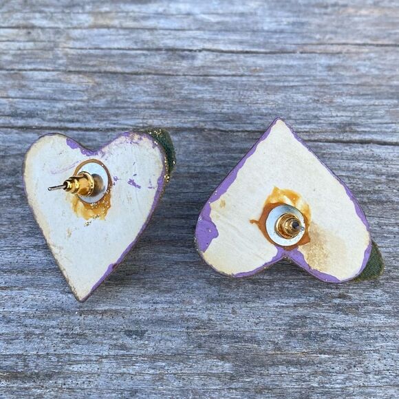 Handmade Purple/Lilac Heart Acrylic Stud Post Earrings. EUC - Picture 5 of 5